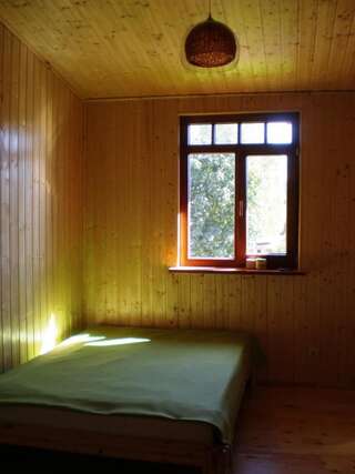 Гостевой дом Guest House Vītoli Колка Двухместный номер с 1 кроватью или 2 отдельными кроватями, общая ванная комната-4